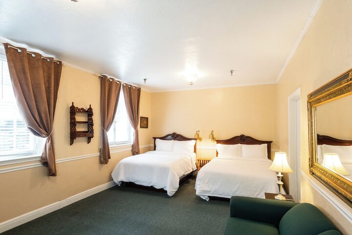 Lake Lure Inn & Spa