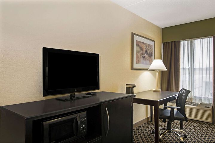 Room 26 of 53