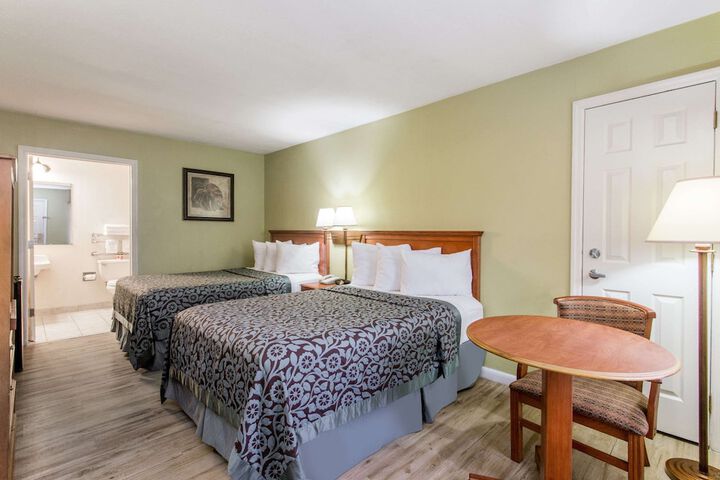Room 6 of 20