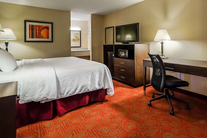 Room 5 of 10
