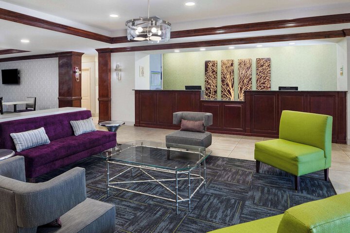 Hotel Interior 6 of 28