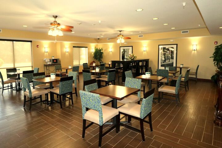 Comfort Suites Bloomington I-55 and I-74