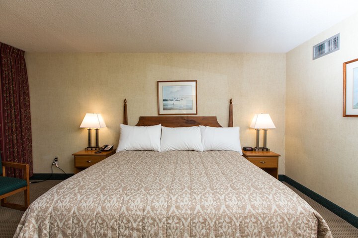 Room 34 of 77