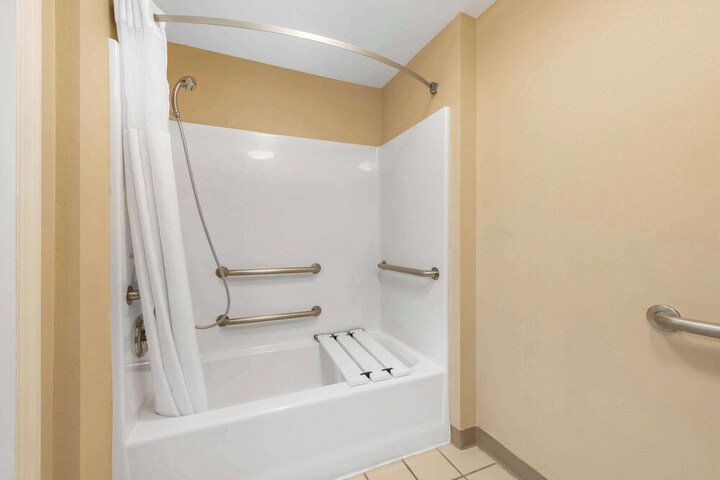Quality Inn Palm Bay - Melbourne I-95