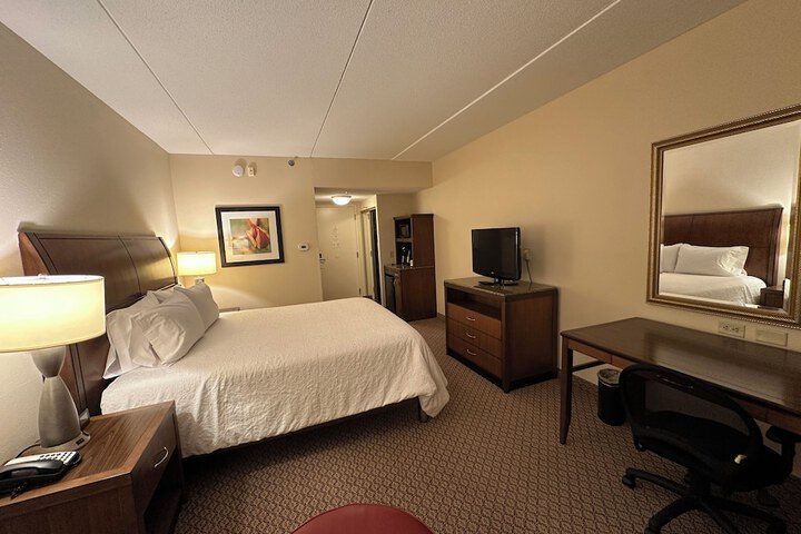 Arnot Grand Hotel & Suites