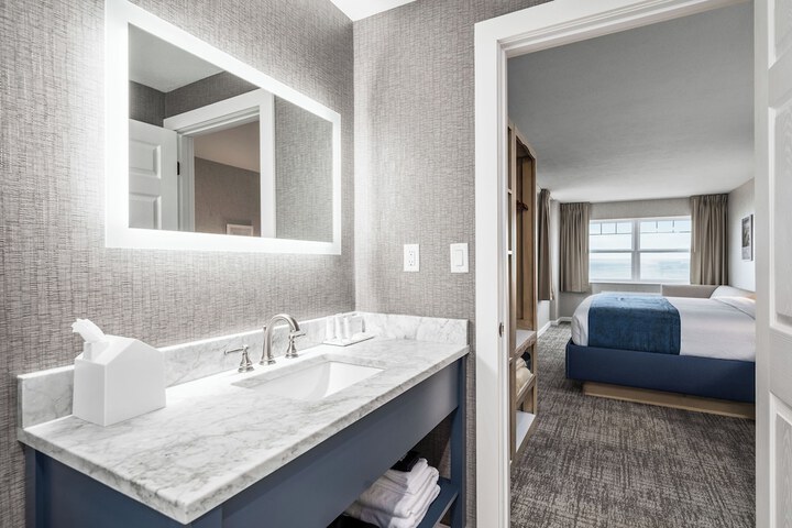 Room 48 of 108