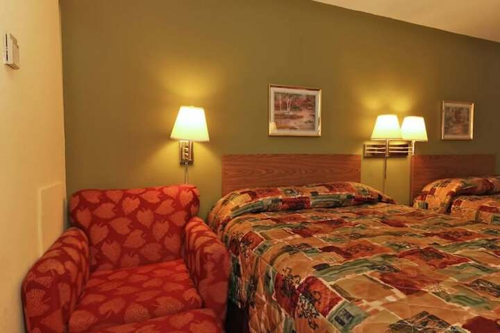 Burnsville Inn & Suites