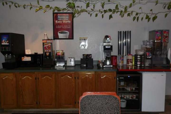 Breakfast/Coffee Service 13 of 14