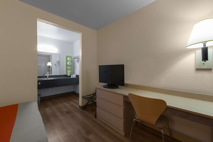 Motel 6 Saint Joseph MO
