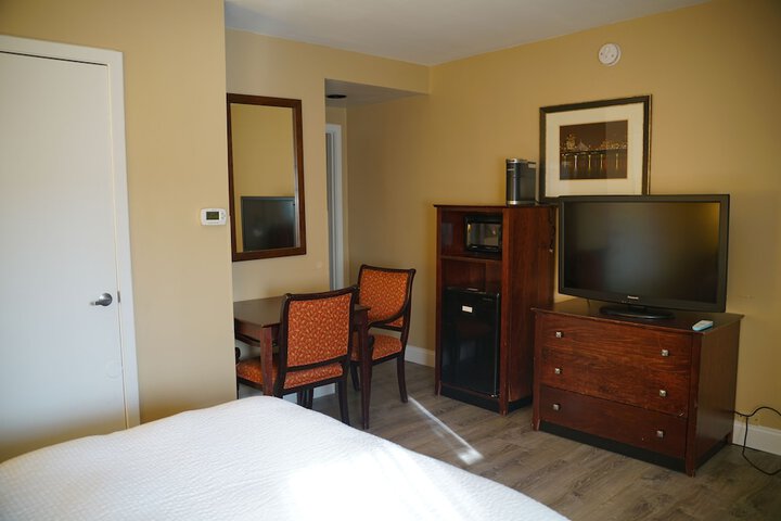 The Boston Hotel