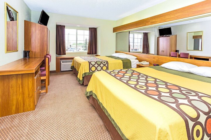 Room 12 of 15