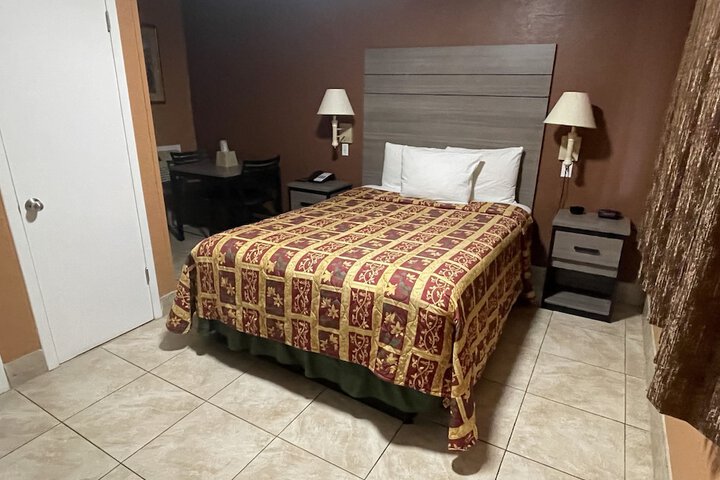 New Corral Motel