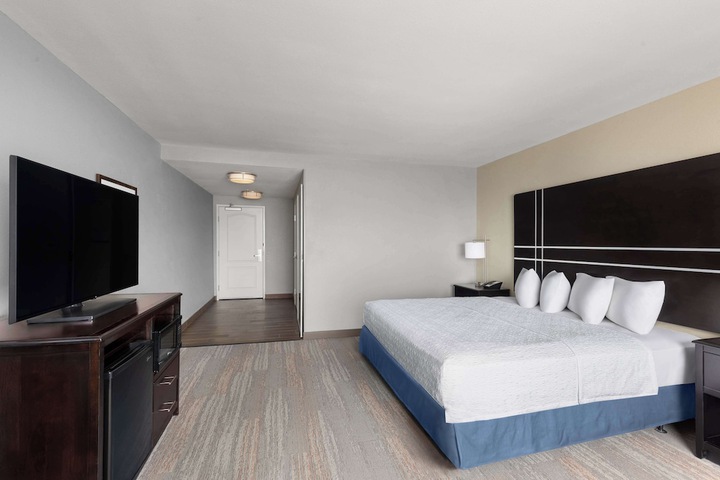 Room 13 of 29