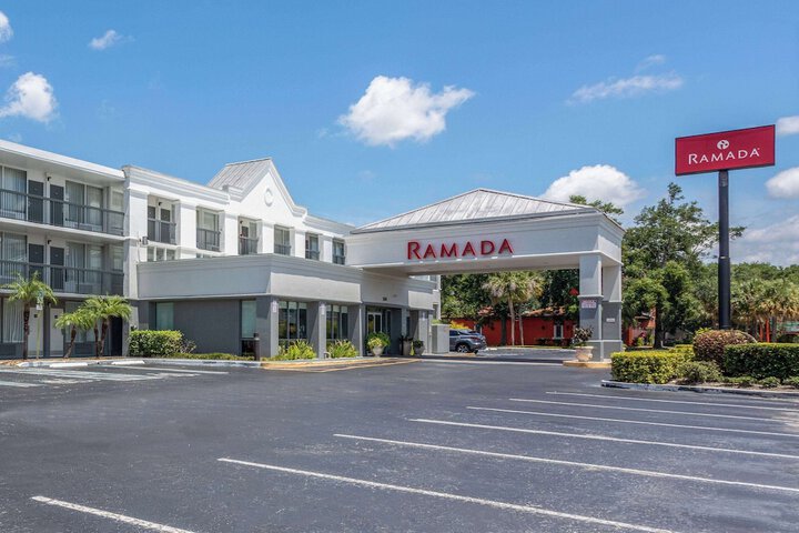 Hotel 4 of 28