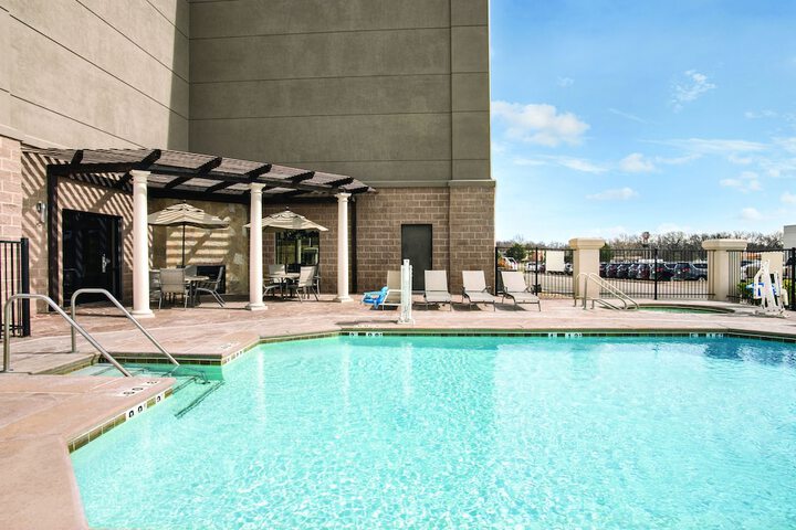 Pool 6 of 40