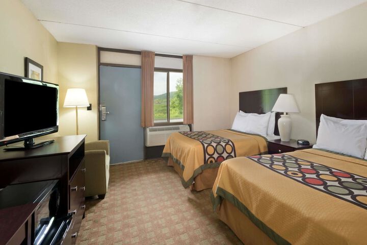 Room 12 of 23