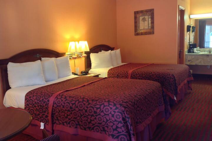 Room 15 of 36