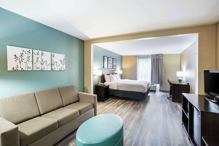 Sleep Inn & Suites Dunmore