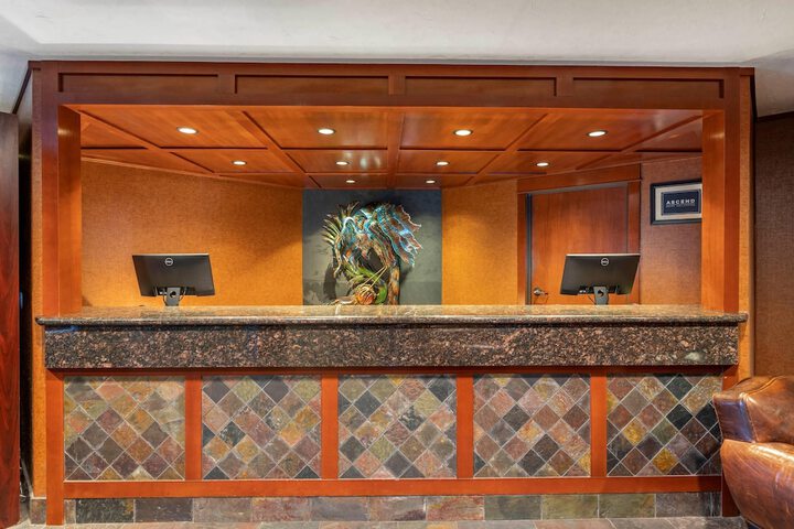 Lloyd Hotel Astoria Bayfront an Ascend Collection Hotel