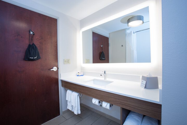 Holiday Inn Express Hotel & Suites Tupelo by IHG