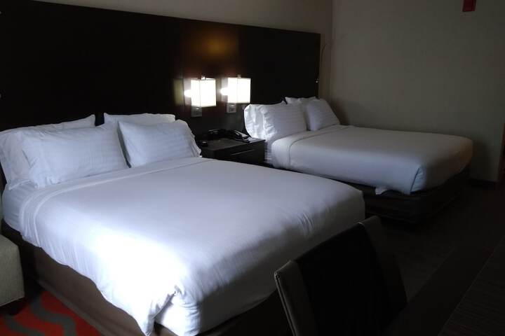 Room 28 of 99