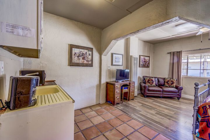 Room 20 of 34