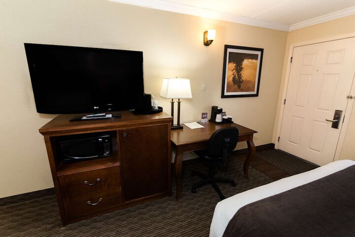 Room 25 of 62