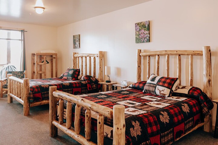 Keweenaw Waters Resort