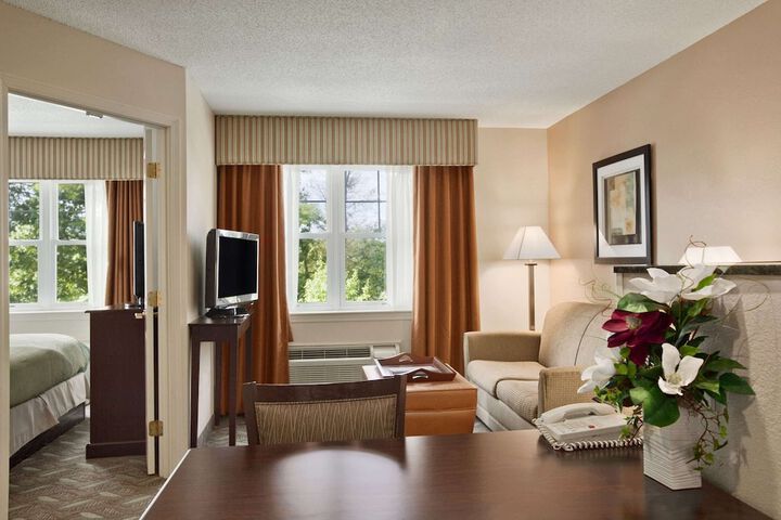 Room 15 of 25