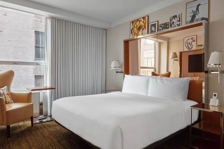 Room 21 of 48