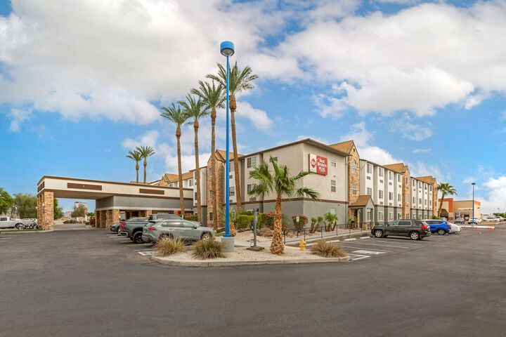 Hotel 2 of 43