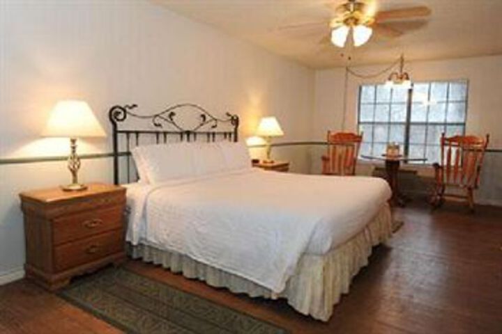 Utopia River Retreat