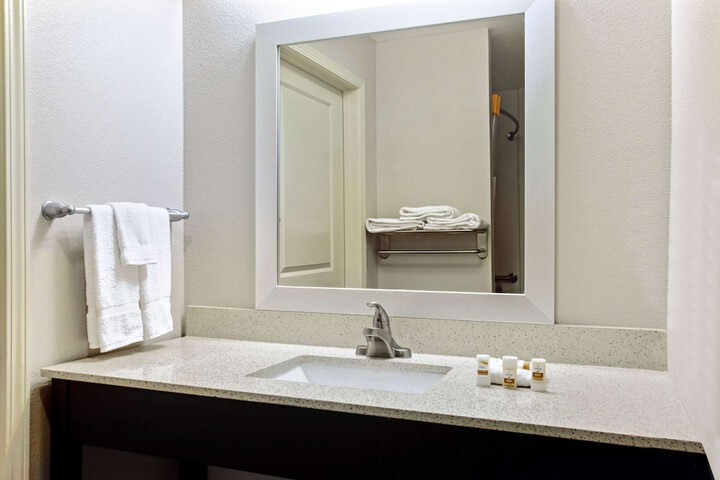 La Quinta Inn & Suites by Wyndham Karnes City - Kenedy