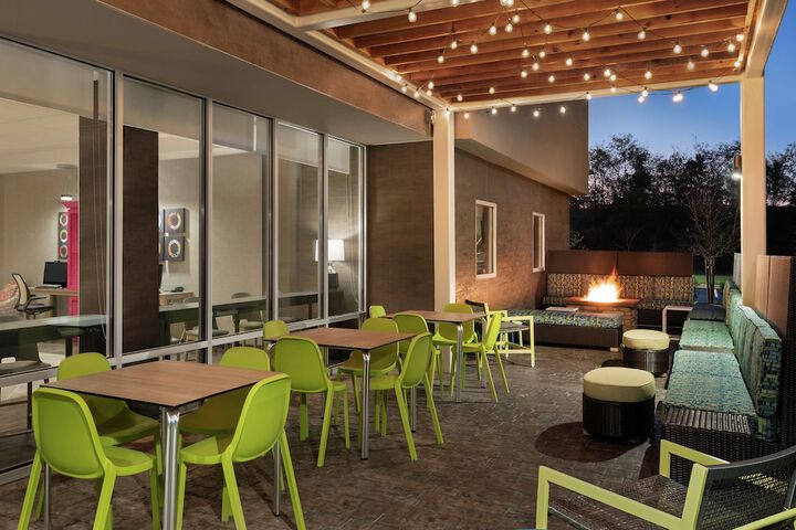 Terrace/Patio 34 of 35