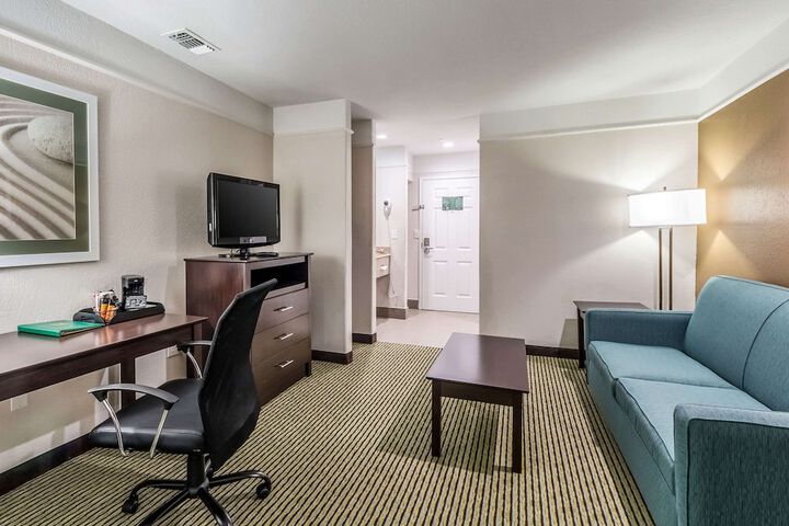 Room 25 of 57