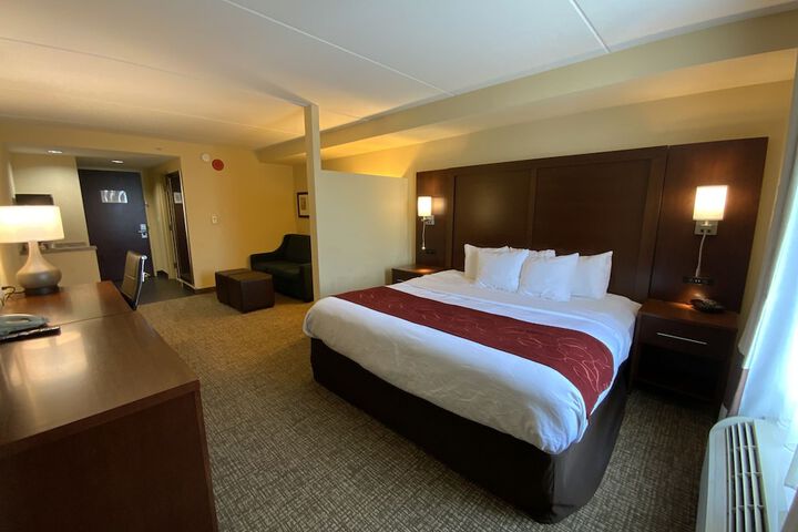 Room 51 of 95