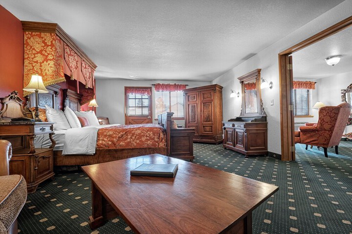 Room 25 of 49