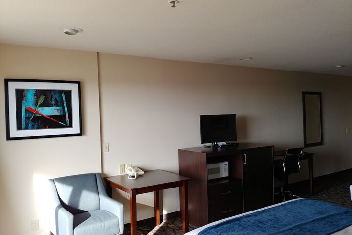 Room 7 of 28
