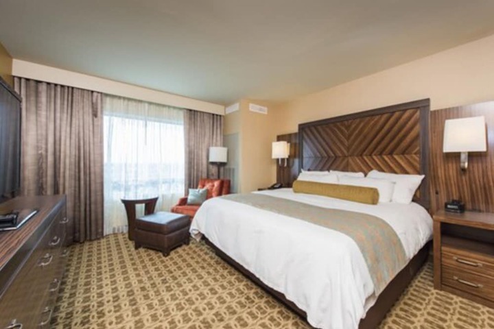 Room 16 of 48