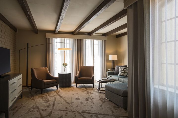 Room 44 of 70