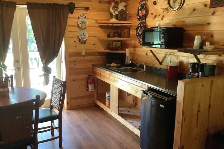 Nacoochee Valley Lodge