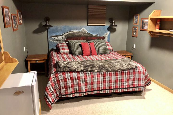Room 11 of 33