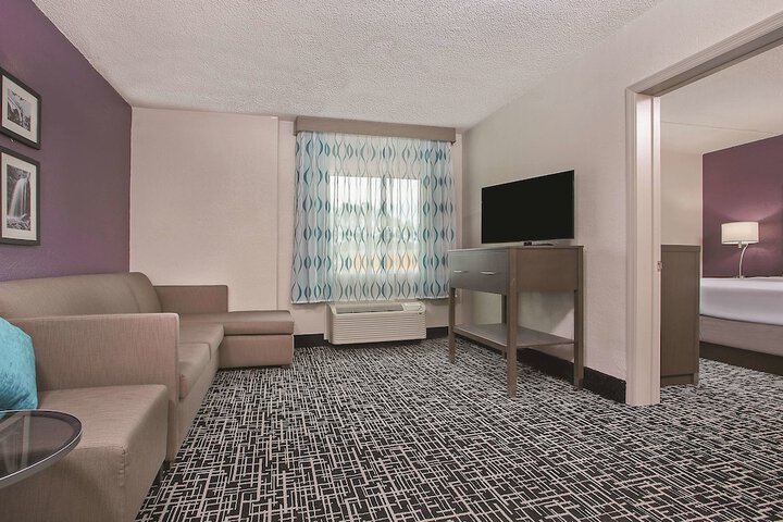 Room 51 of 60