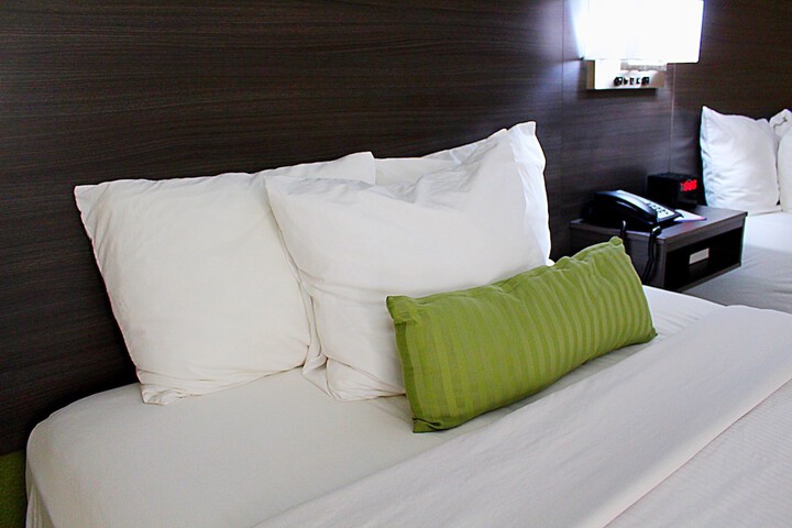 Room 17 of 28