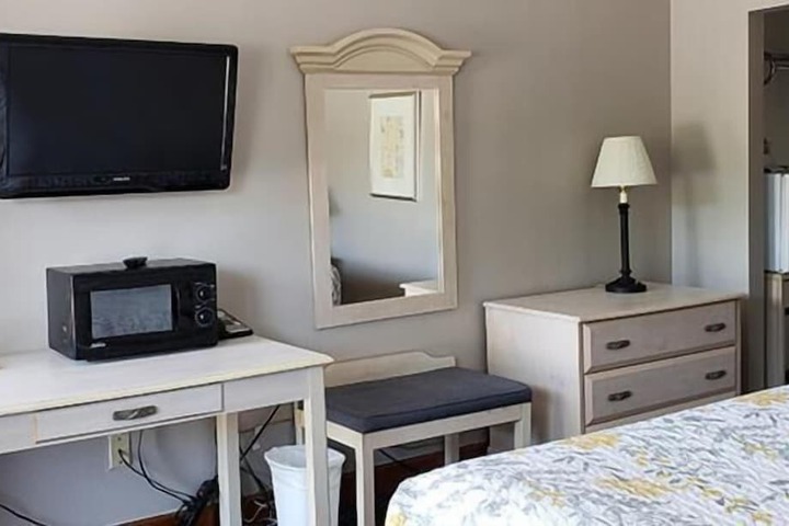 Room 19 of 64