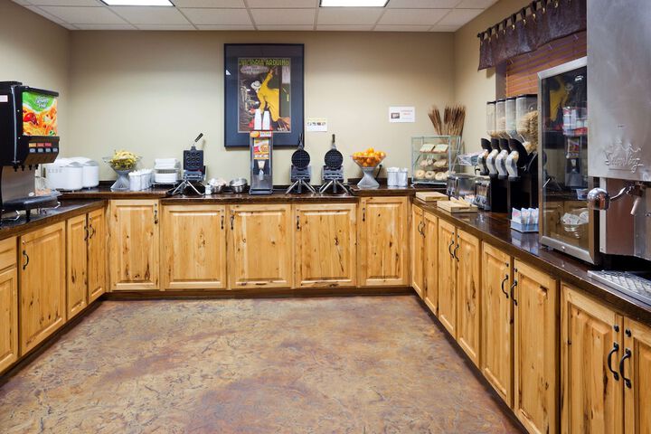 Breakfast/Coffee Service 111 of 126