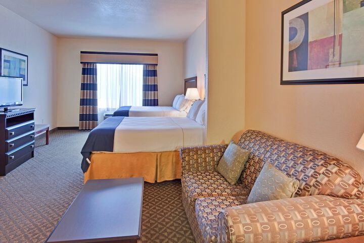 Holiday Inn Express Delano by IHG