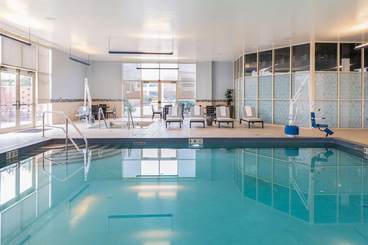 Hilton Columbus / Polaris