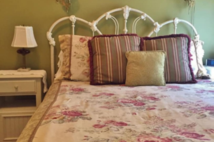 Inn at the Canal Bed & Breakfast