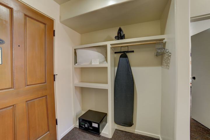 Room 42 of 72